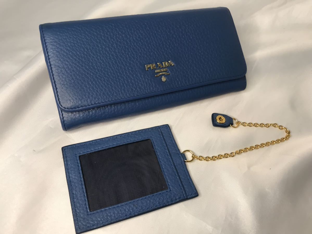 本日限定　人気　PRADA プラダ　長財布　折りたたみ　パスケース付き　紺　青 超美品PRADA プラダ 長財布 ダブルホック パスケース付きBLUE カラー