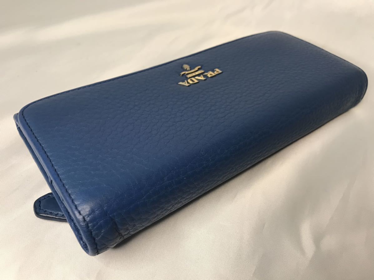 超美品PRADA プラダ 長財布 ダブルホック パスケース付きBLUE カラー