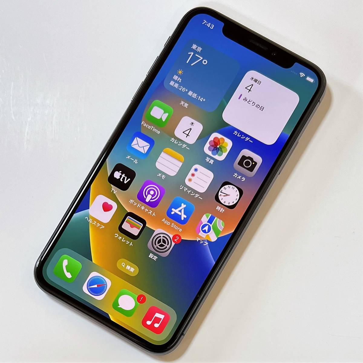 iPhone SE 16GB docomo SIMフリー 電池89% SIMフリー iPhone X 