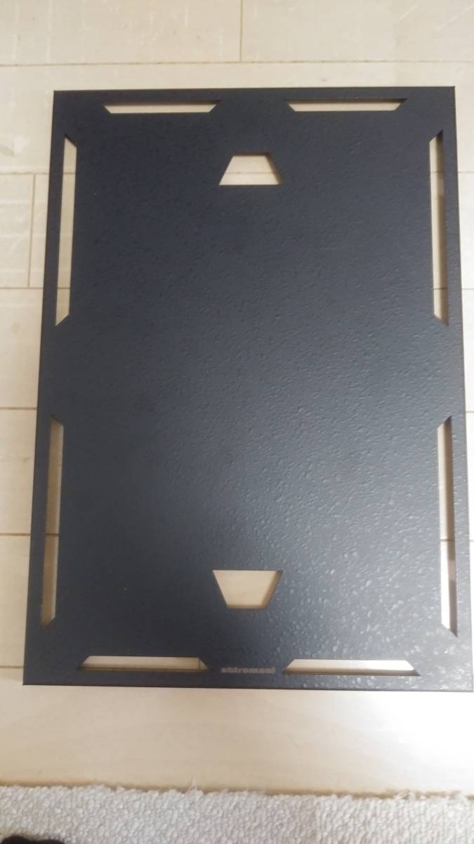 shiromani様の peaker's tray （ピーカーズ トレー）になります。