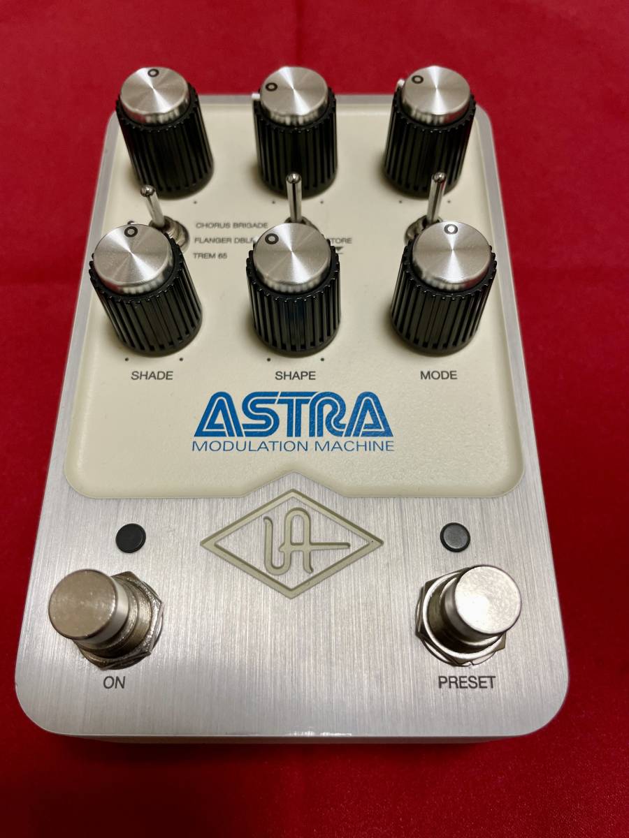 Universal Audio UAFX Astra Modulation Machine chorus ステレオモジュレーションコーラス