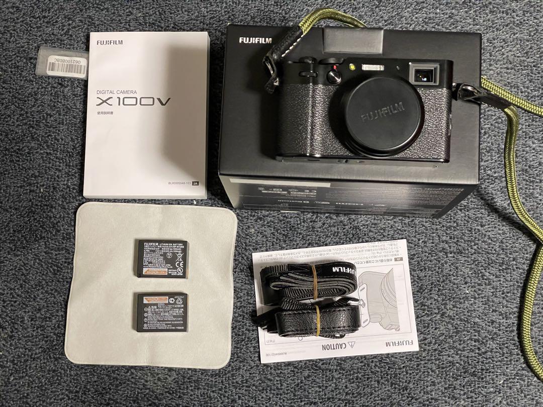 ブラック X100V FUJIFILM | 富士フイルム シャッター回数 約200回以下