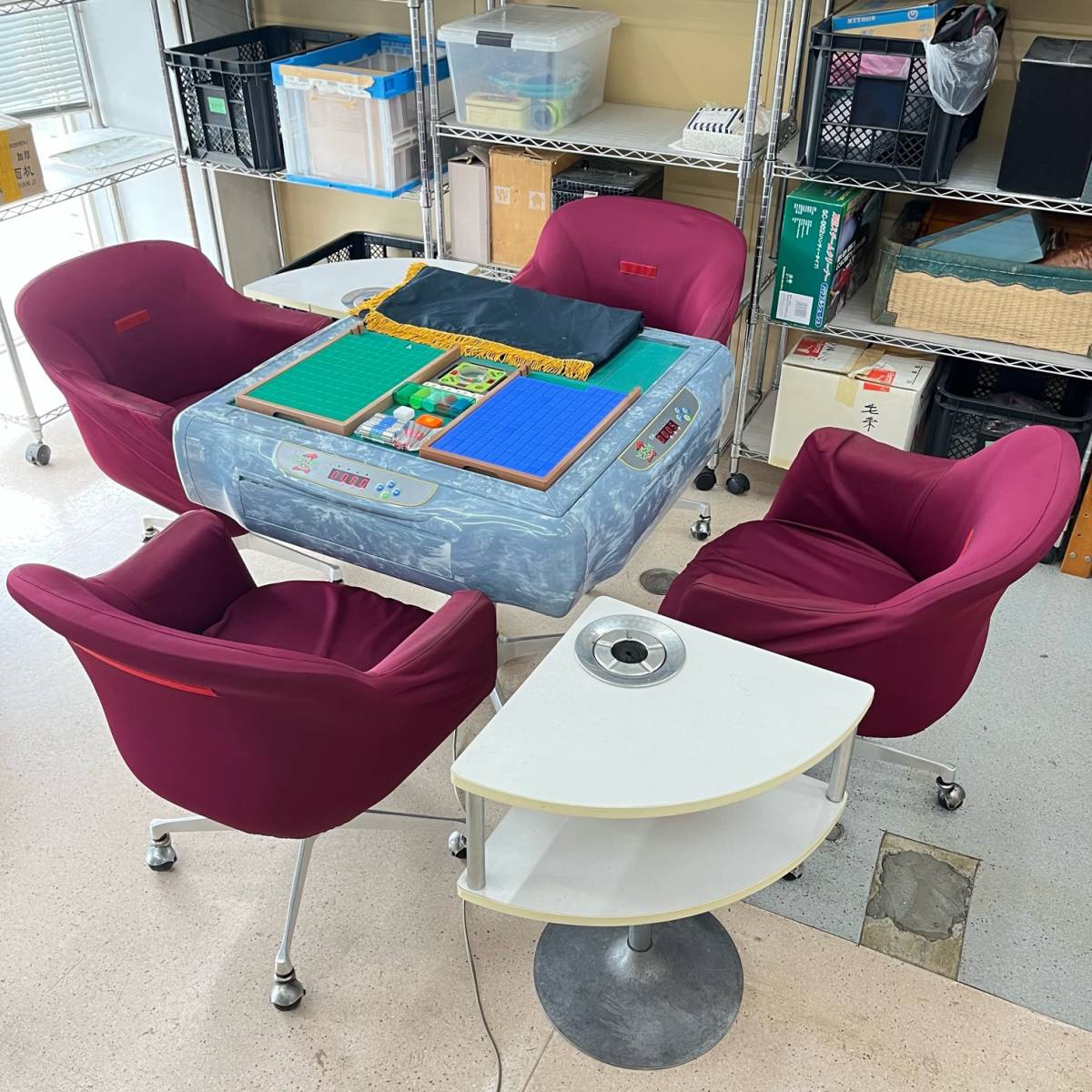 全自動麻雀卓+椅子4脚+サイドテーブル4脚［直接引取限定］ 