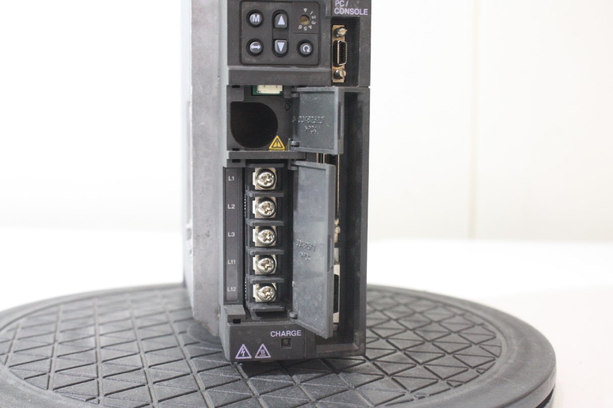F3943 Keyence MV-42 位置決め機能内蔵ACサーボアンプ | SKLEPDEMO2.I 