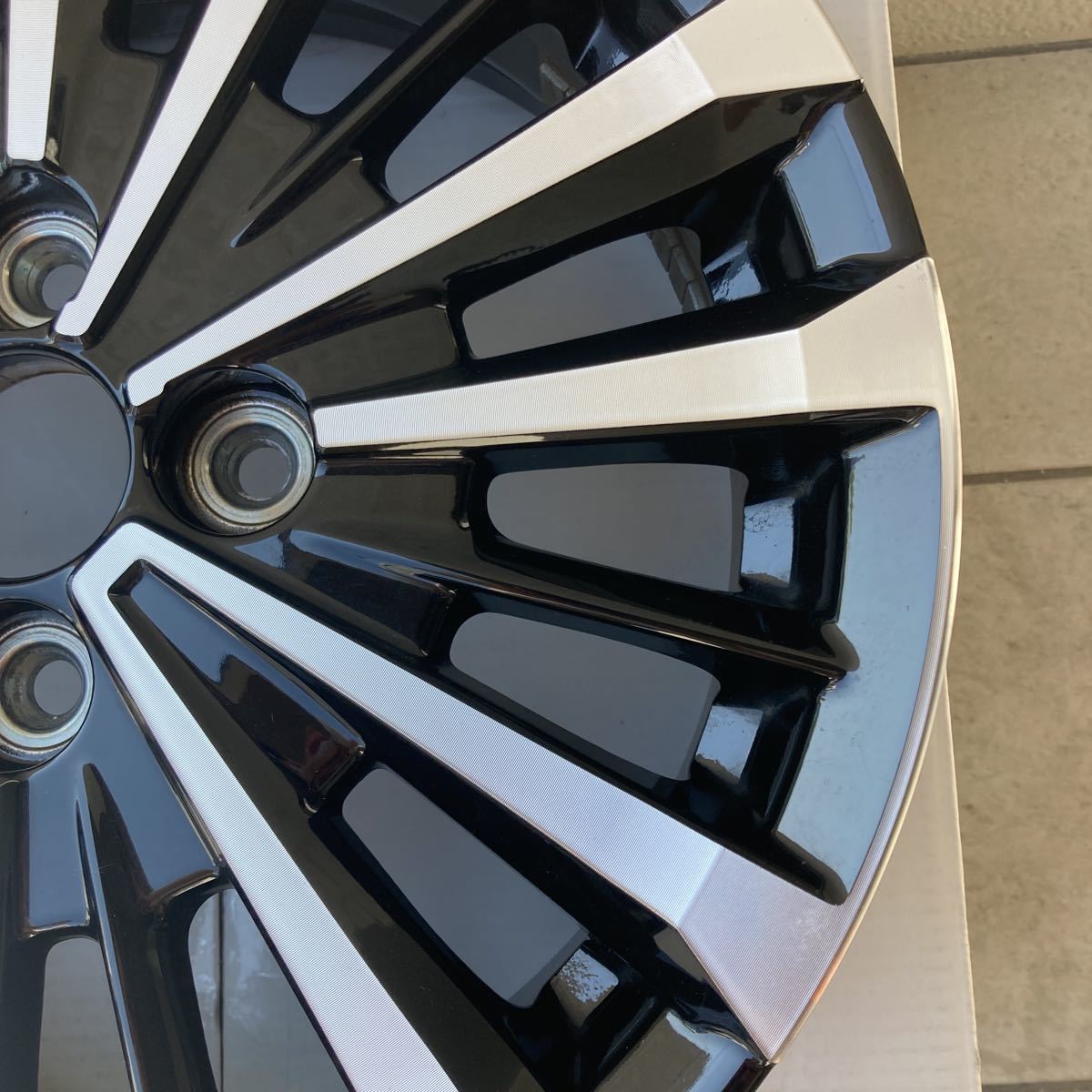 【中古】ダイハツ トール ルーミー 純正アルミホイール カスタムGT ターボ 後期 15インチ 5J +40 4穴_4