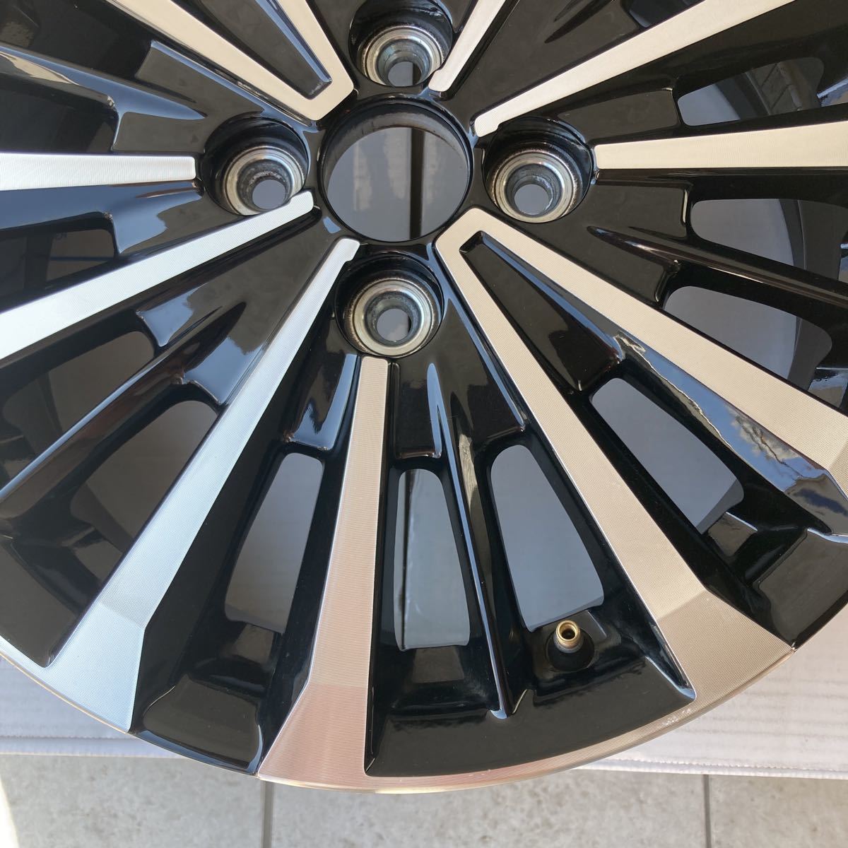 【中古】ダイハツ トール ルーミー 純正アルミホイール カスタムGT ターボ 後期 15インチ 5J +40 4穴_8