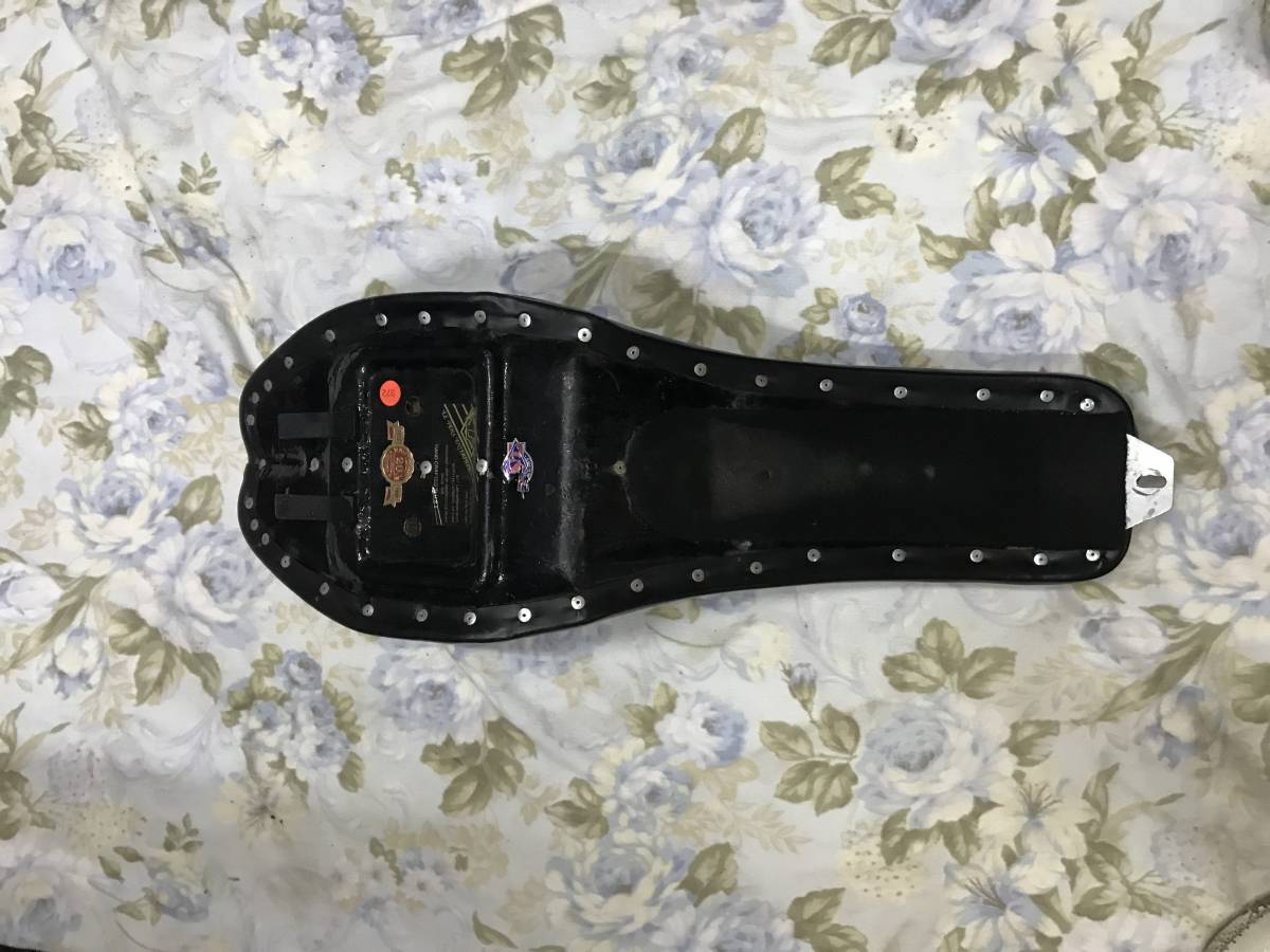 ハーレー1981年FLH コブラシート_2