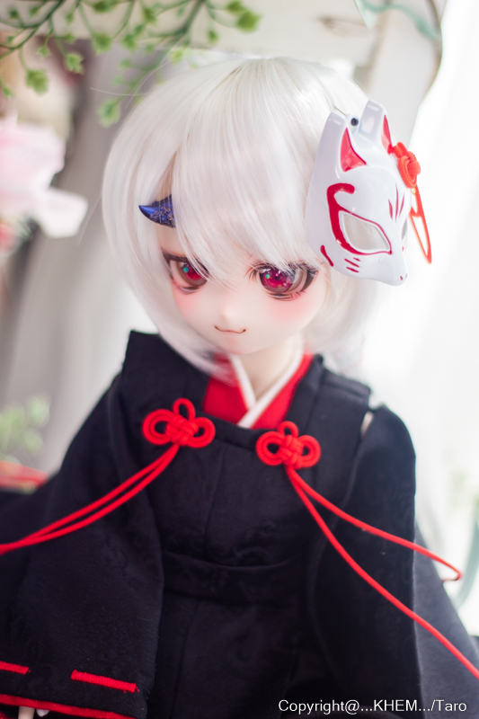 DDH-29番 セミホワイト カスタムヘッド+鬼ツノ+ディーラー様カボション