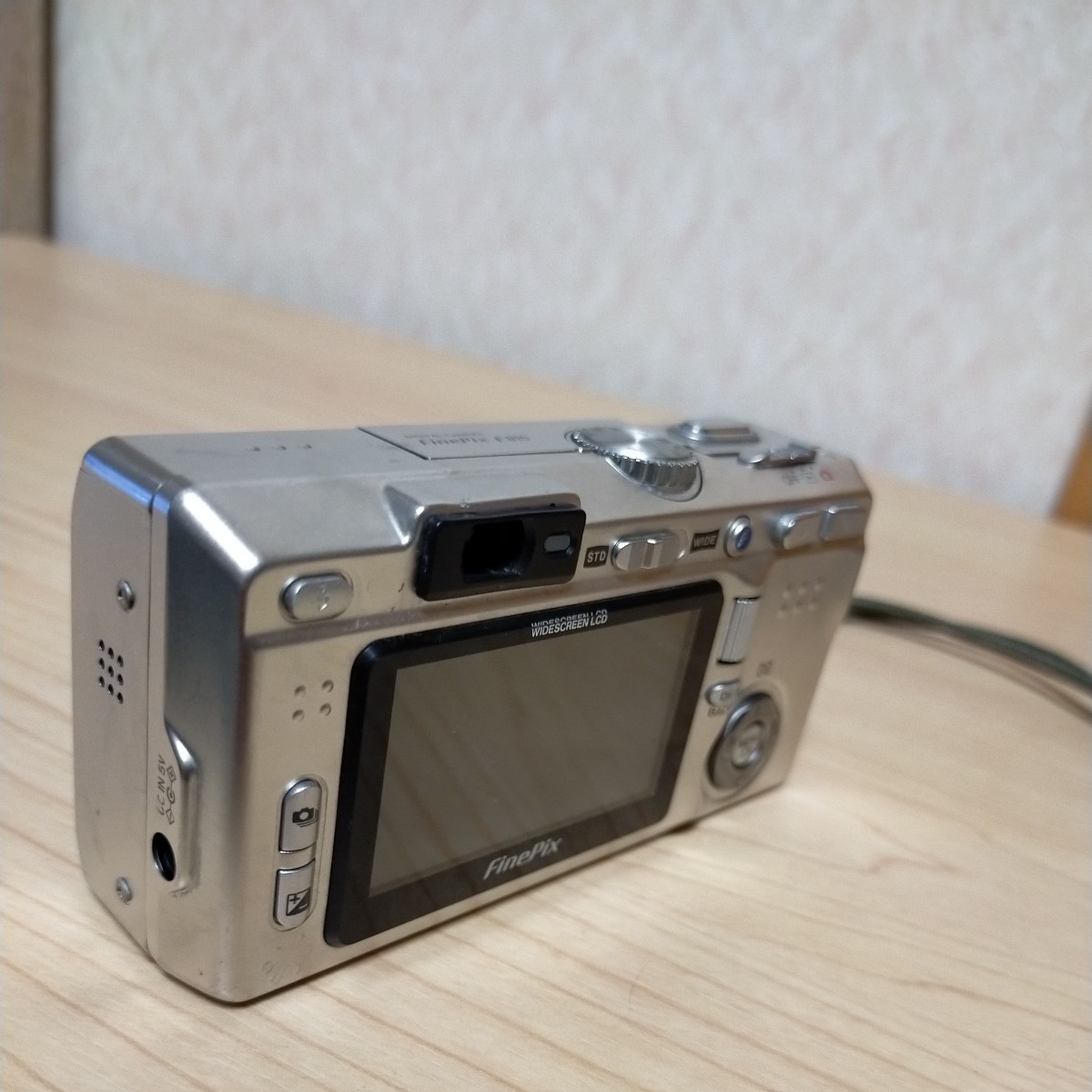 F810 FUJIFILM コンパクトデジタルカメラ FinePix FINEPIX 2GB
