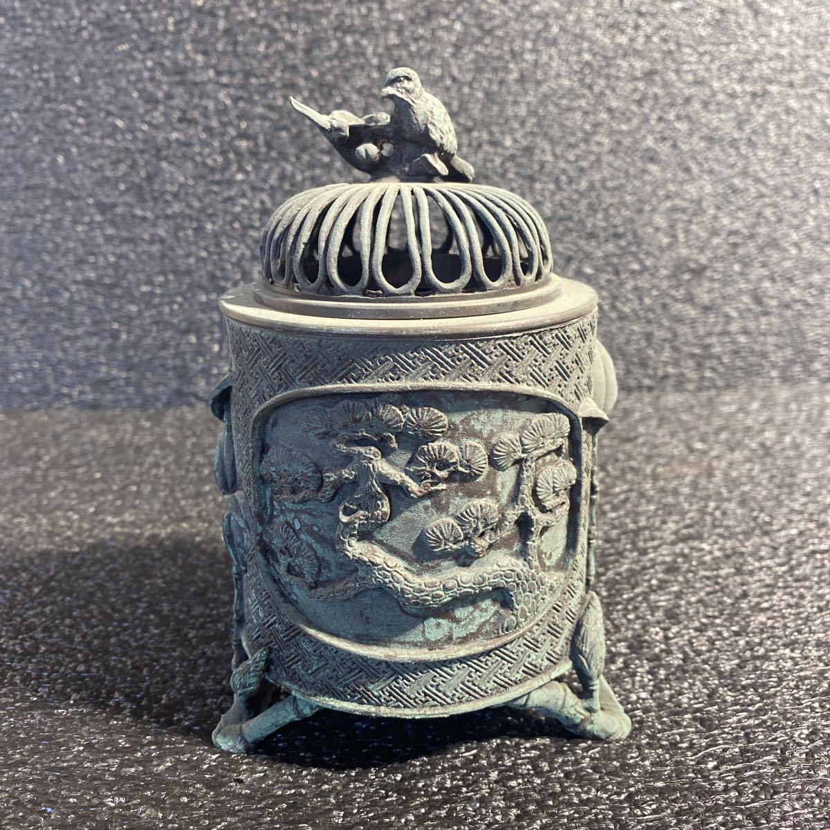 茶道具 松竹梅 香炉 金属工芸 銅製 3足 蛹型鋳銅 管理① 【公式通販】