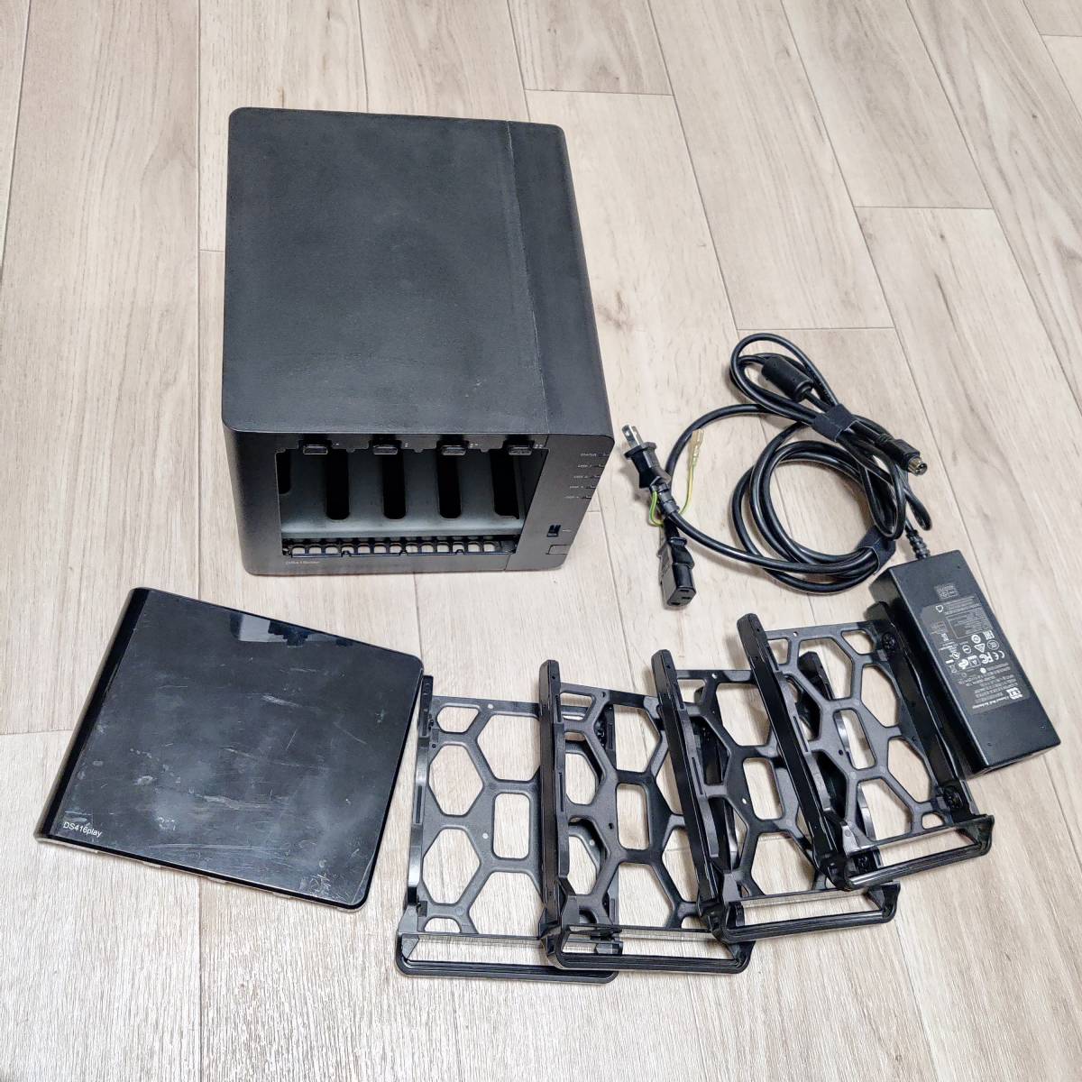 【935402】Synology DS416play NASケース 本体 ACアダプター