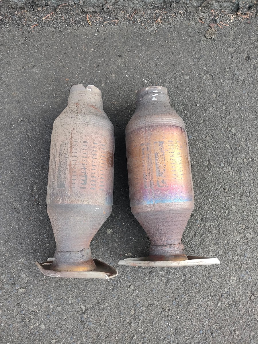 トヨタ 触媒 3個セット 素材用 ジャパンタクシー FB9 ハイエース 