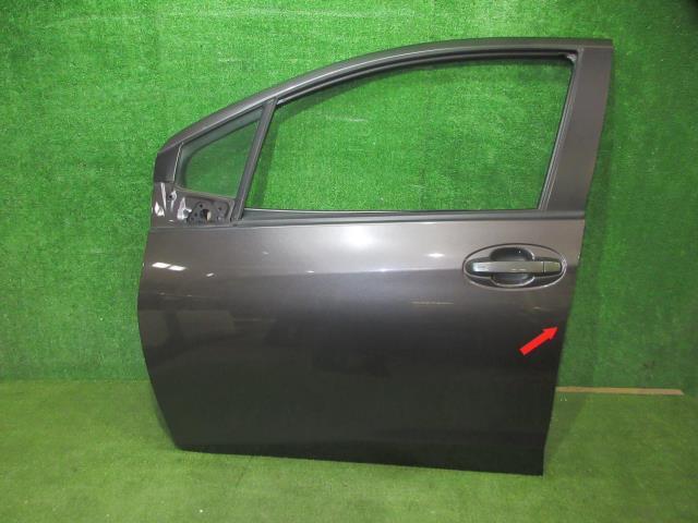 ヴィッツ DBA-NSP130 左フロントドアガラス F 1J1 AGC M2H3 68120-52370 ヴィッツ F DBA-KSP130 オートモーティブ アサヒ 0
