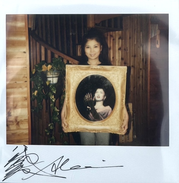 【FCP】 真作保証 八代亜紀 油彩画８号 「熱唱」 本作品を持った作家本人ポラロイド写真(サイン入り)付属 2002年作 ミリオンアートシール有_10