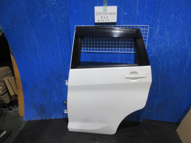 デイズ DBA-B21W 左リアドア　カラー/ W37 82101-6A00L 433583