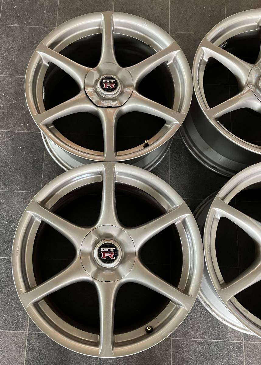 希少！良品！ニッサン純正 R34 スカイラインGT-R 18インチ 9JJ +30 5H