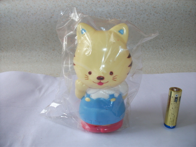 非売品 希少 レア 当時物 高知銀行 ネコ？ 水色服 貯金箱 ソフビ