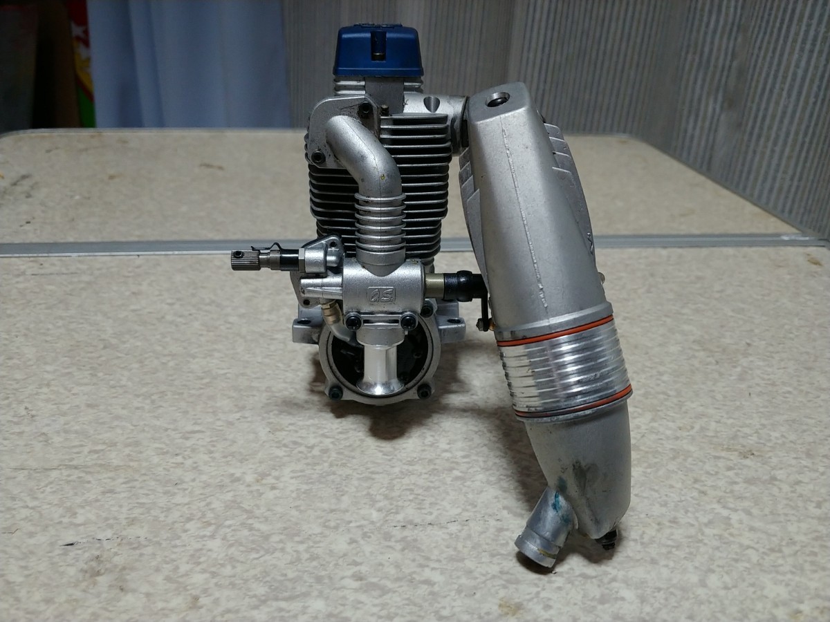OSエンジン　FSアルファ155　スケール用90度エキパイ付　圧縮、ベアリング正常　飛行回数は15回以下と思う。_4
