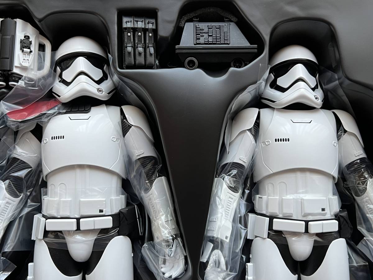 ホットトイズ ムービーマスターピース スターウォーズ フォースの覚醒 ファーストオーダー ストームトルーパー 通常版＆将校版 2体セット_4