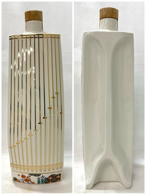 東京都配送限定)《未開栓》サントリーウイスキー 響 有田焼 琴型ボトル  