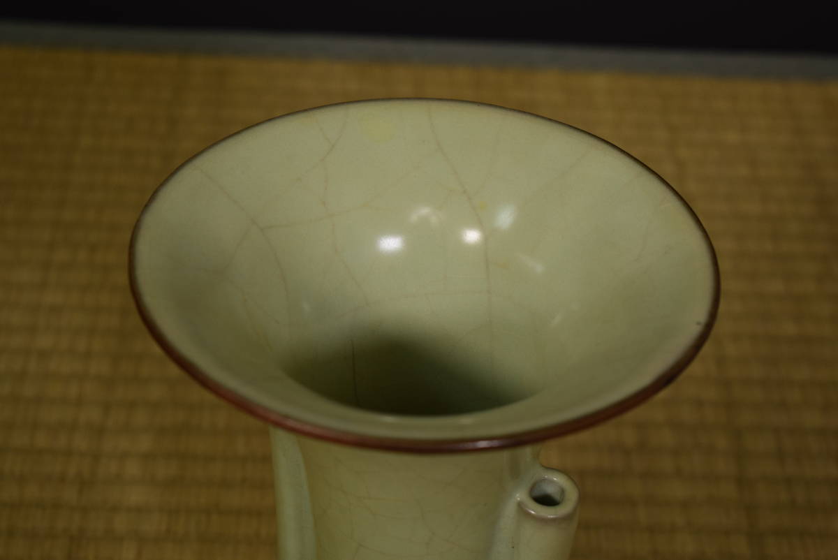 和】(6339) 中国古玩 唐物 筒耳青磁花生 尊式花生 青磁鳳凰耳