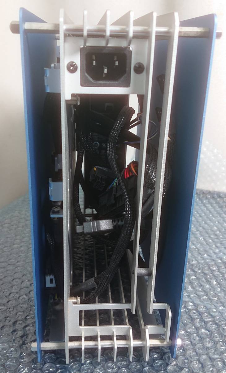 訳アリ] Mini-ITXケース In Win [ H-Frame mini CA02/ITX/B ブルー