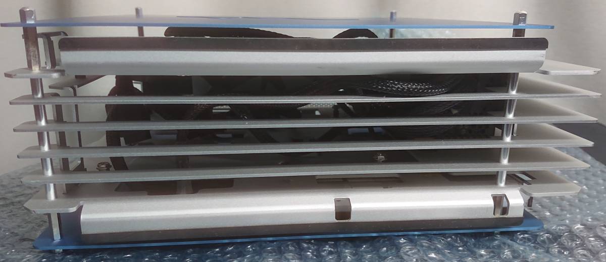 訳アリ] Mini-ITXケース In Win [ H-Frame mini CA02/ITX/B ブルー