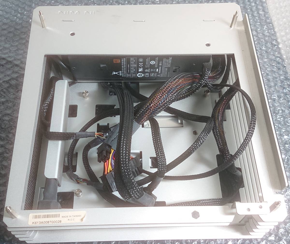 訳アリ] Mini-ITXケース In Win [ H-Frame mini CA02/ITX/B ブルー