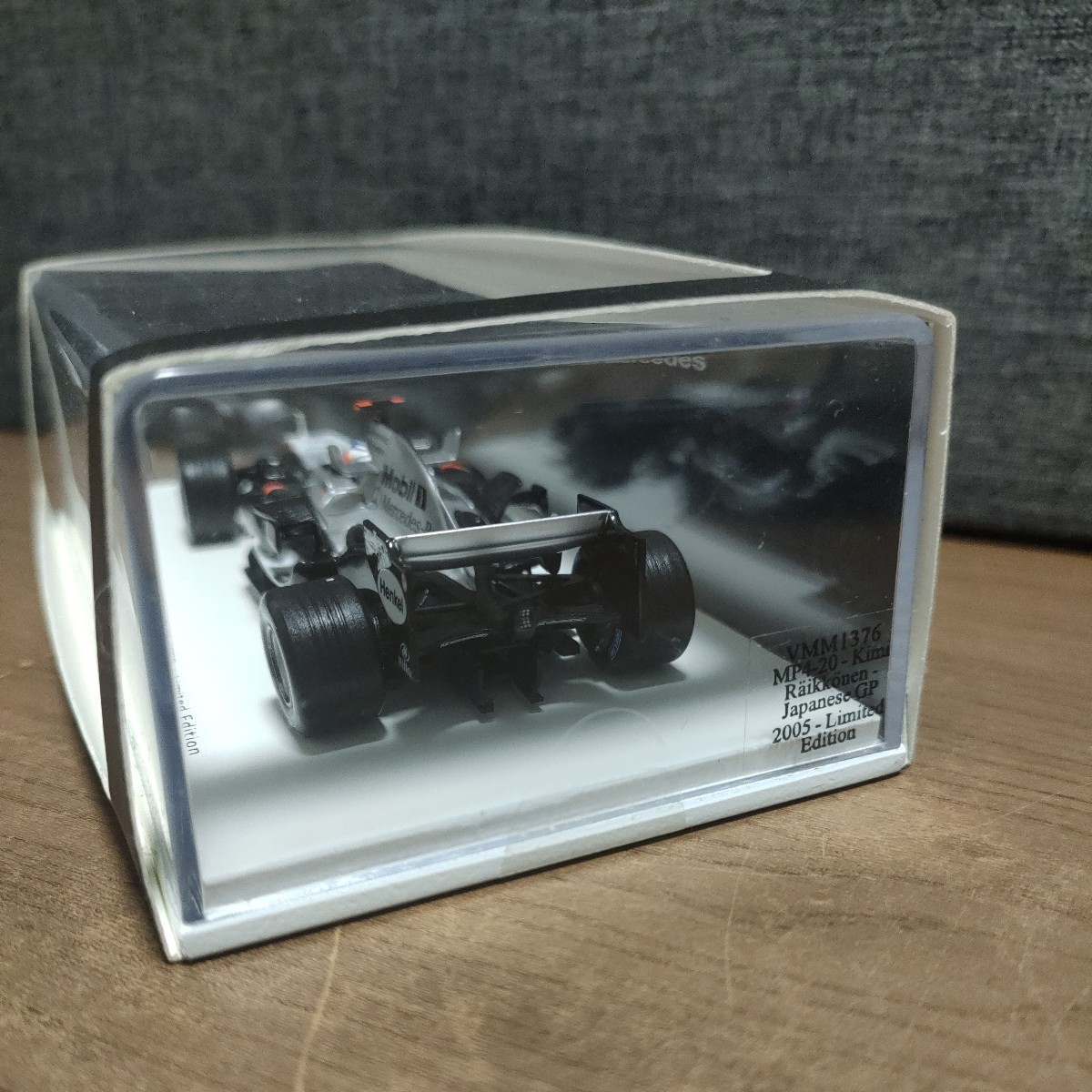 1⁄43 マクラーレンMP4⁄20 #9 日本GP 2005優勝 K.ライコネン