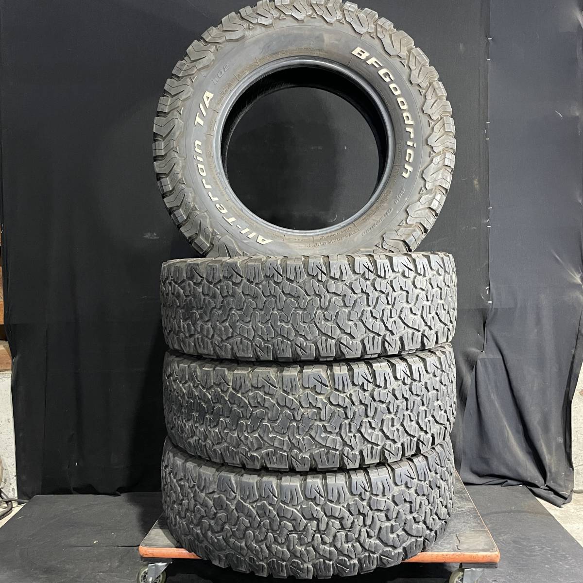 バリ山☆ 275/70R18 125/122R BF グッドリッチ ALL TERRAIN ホワイト 