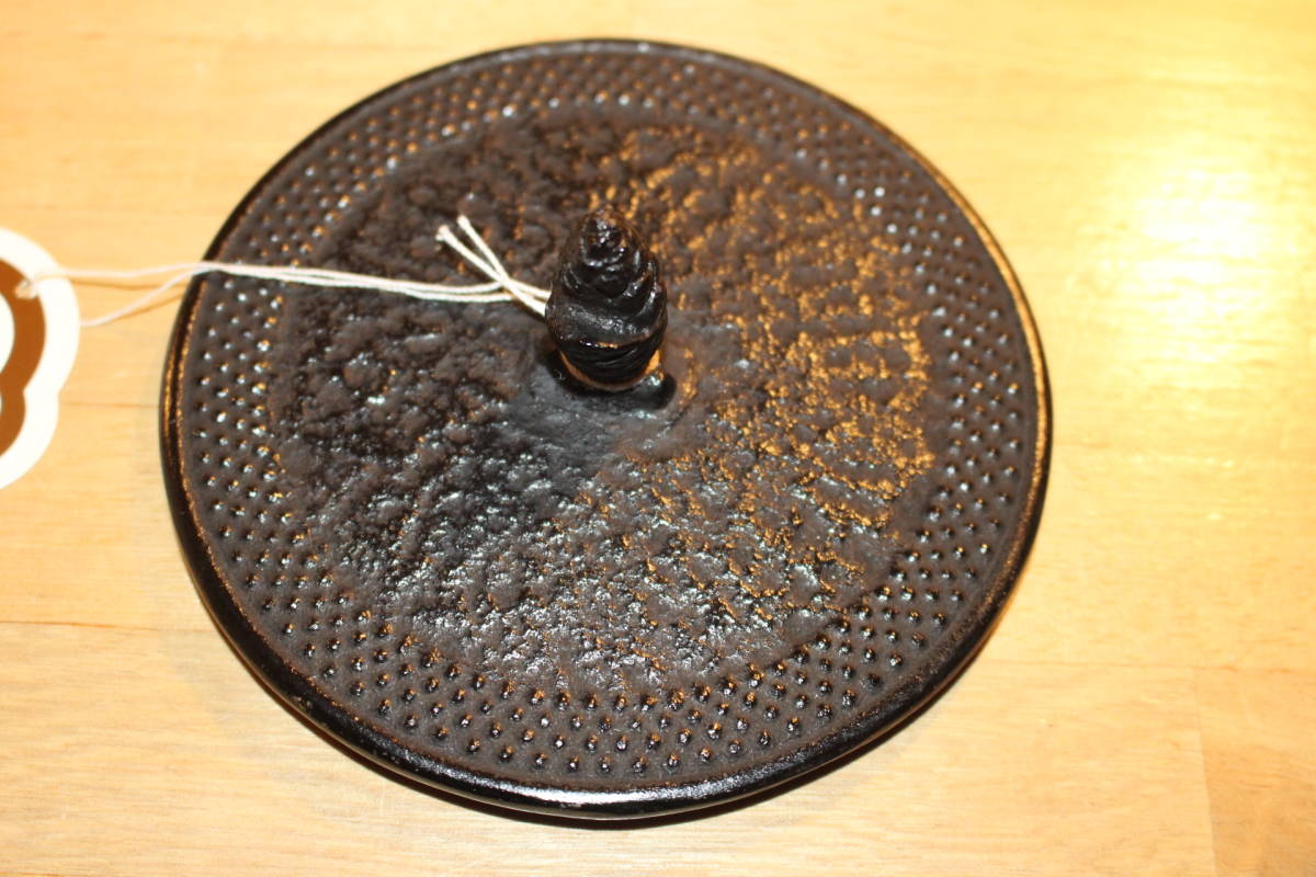 未使用品！ 岩鋳 鉄瓶 平丸アラレ 18型 南部鉄器 南部鉄瓶 元箱入り