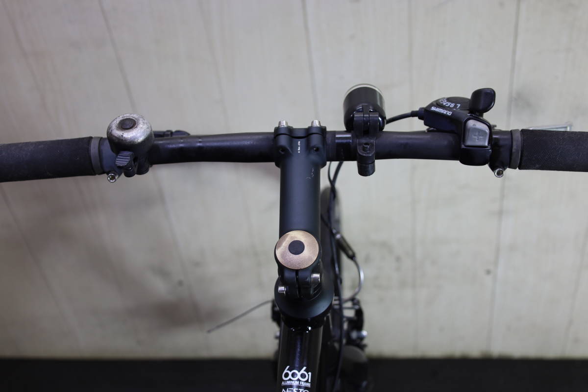 人気美品！NESTO VACANZE 700C アルミ シマノ7速 500mm BLACK AUTO LED