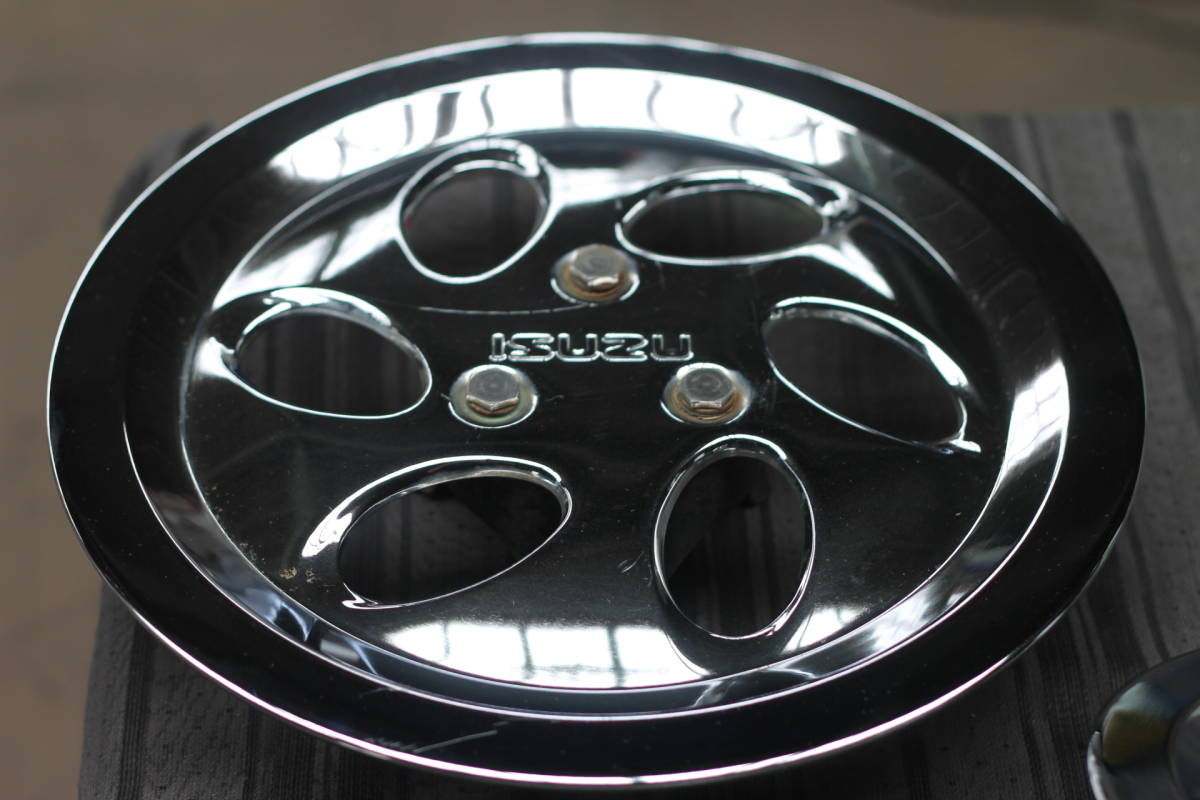 1741 ISUZUいすゞ エルフ ☆純正メッキ ホイール キャップ☆ ガリ傷  