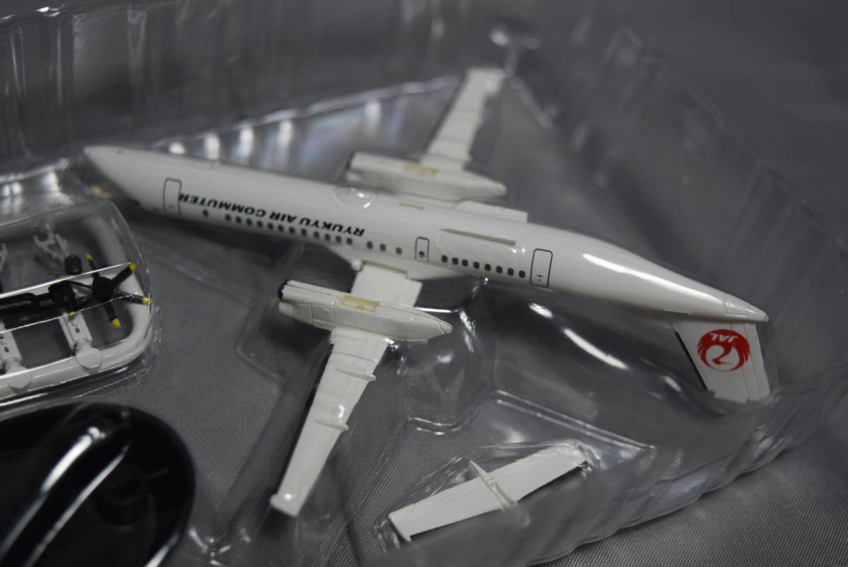 □1/300 エフトイズ ボンバルディアDHC-8-Q400琉球エアコミューターRAC