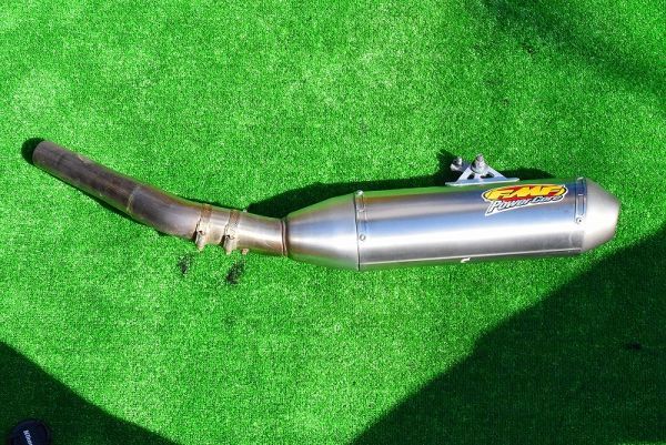 06年式 YZ250F 装着数回使用わずか FMF製パワーコアチタンフルパワー 