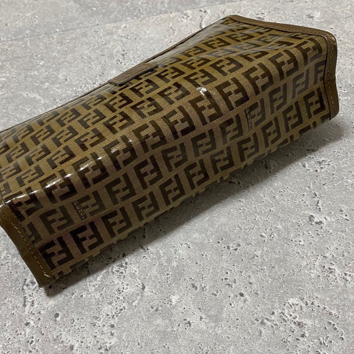 22-264】FENDI フェンディ ズッカ 柄 ズッキーノ FFロゴチャーム 型