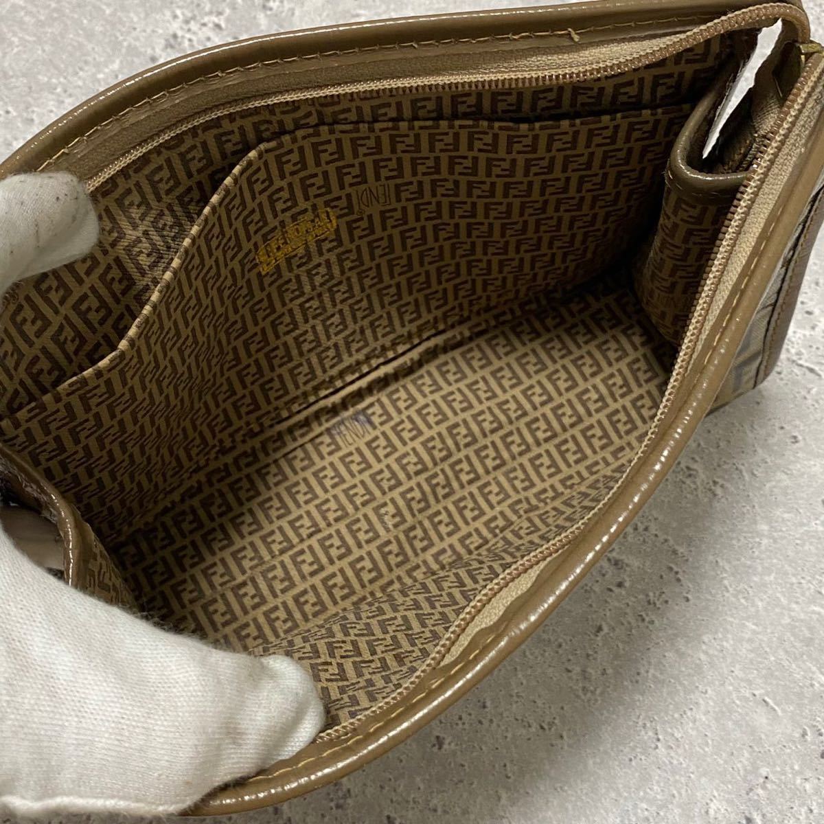 22-264】FENDI フェンディ ズッカ 柄 ズッキーノ FFロゴチャーム 型