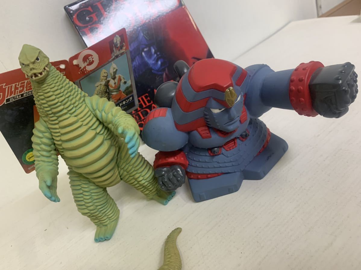ソフビ バルタン星人 0 ブースカ ジャイアントロボ レッド バルタン