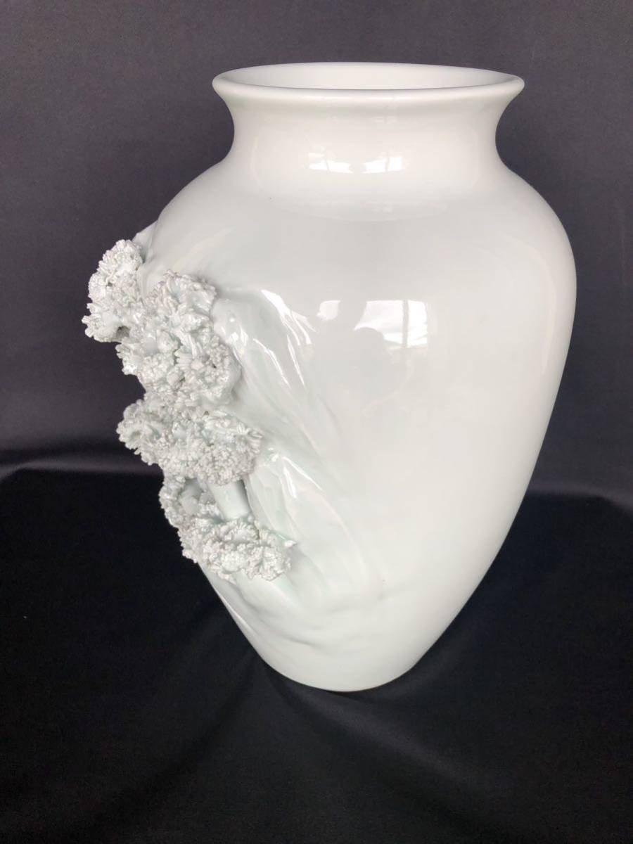 花瓶 花入 砥部焼 細密洞窟彫 清月 在銘 砥部焼 花瓶 清