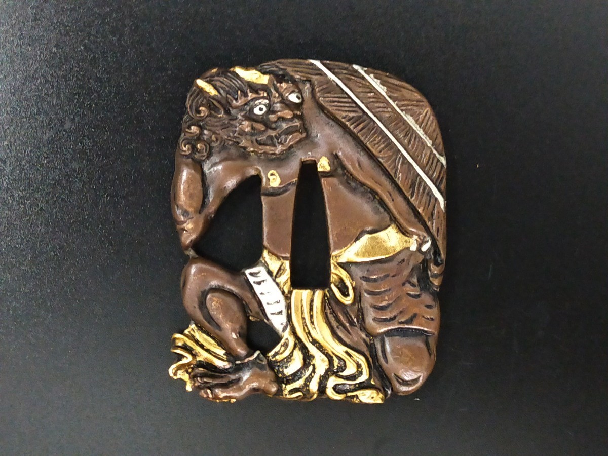 日本刀装具 縄紋唐草の図 刀鍔 銅地 細工 絵金銀 鍔 刀剣美術 武道具