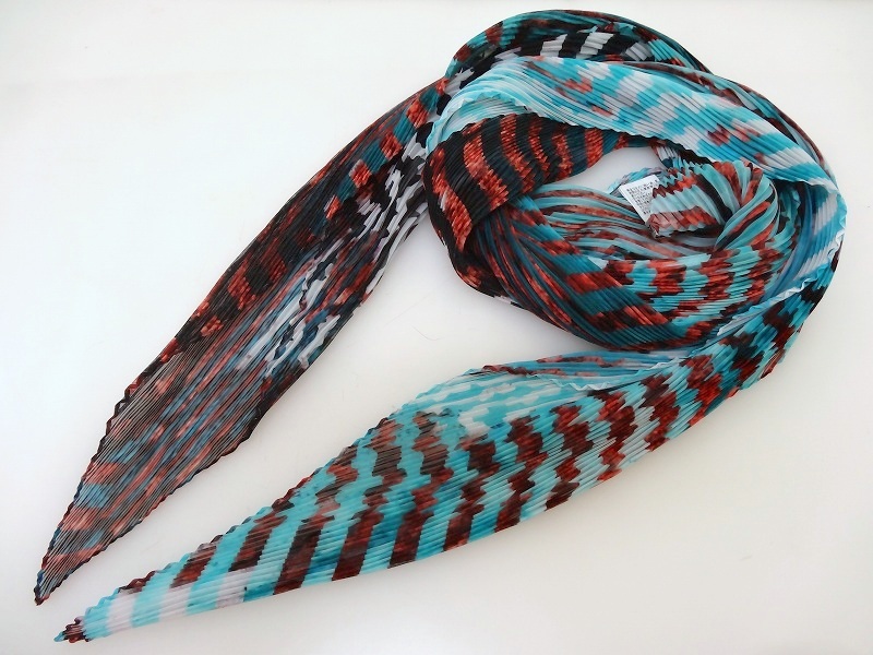 ISSEY MIYAKE イッセイミヤケ 柄プリーツストール IM82AD201 PLEATS