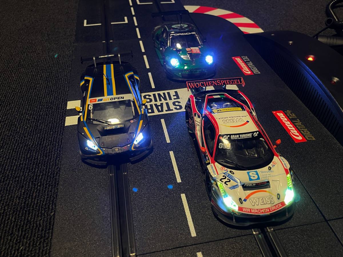 1⁄32 Carrera Digital132 カレラ スロットカー Frikadelli 0 Ferrari 1