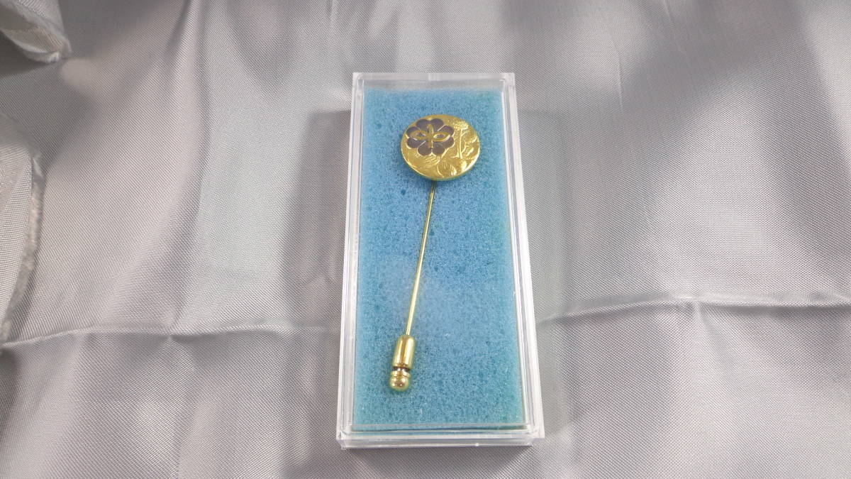 即決 】 厚生省 民生委員・児童委員 ラペルピン 民生制度80周年記念 四つ葉のクローバー 厚生労働省 社章 記章 メダル バッジ バッチ  2025年最新Yahoo!オークション 児童委員の中古品・新品 社会福祉法人糸魚川市社会福祉協議会 民生委員制度創設100周年 民生委員制度100  ...