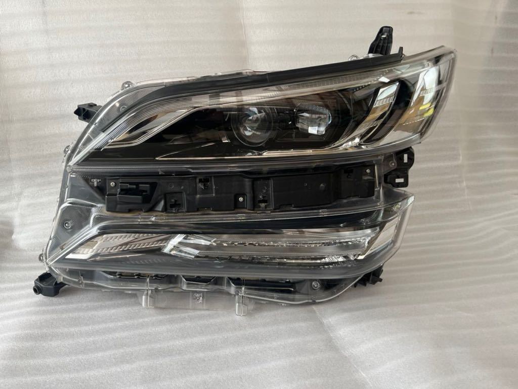 高品質 美品トヨタ ヴェルファイア30系ヘッドライト 左右セット 高品質 美品トヨタ ヴェルファイア30系ヘッドライト 左右セット