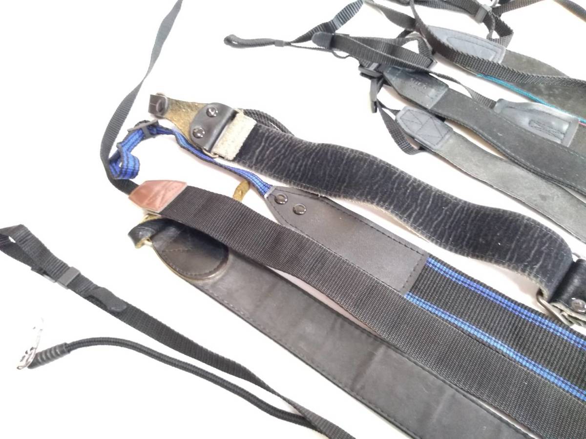 Nikon 1 一眼レフカメラ 黒 ストラップ付き ジャンク品 - メルカリ