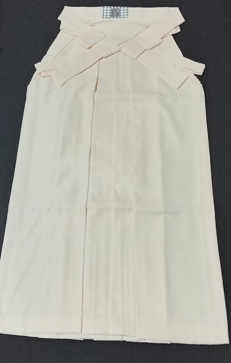 7176　 卒業式用 無地 袴 LLサイズ（身長175cmまで）「オフベージュ」【わけあり】-