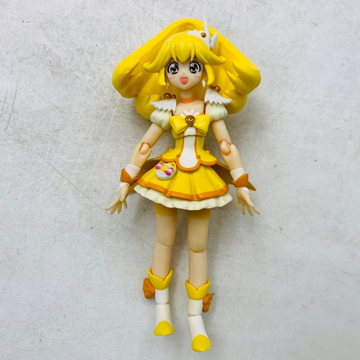中古品 S.H.Figuarts フィギュアーツ スマイルプリキュア キュアピース 