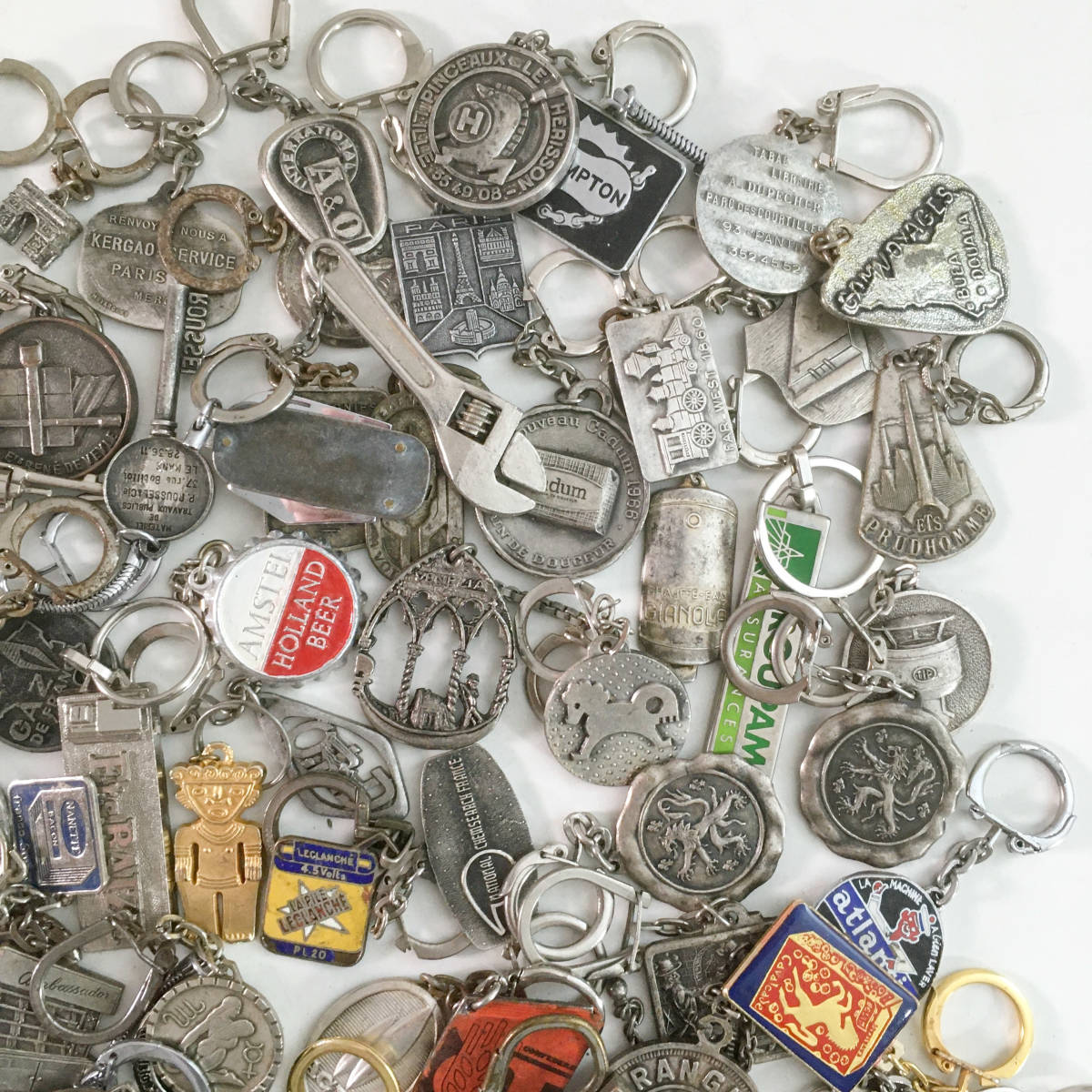 100個！フランス ヴィンテージ キーホルダー 金属製 メタル まとめ D10