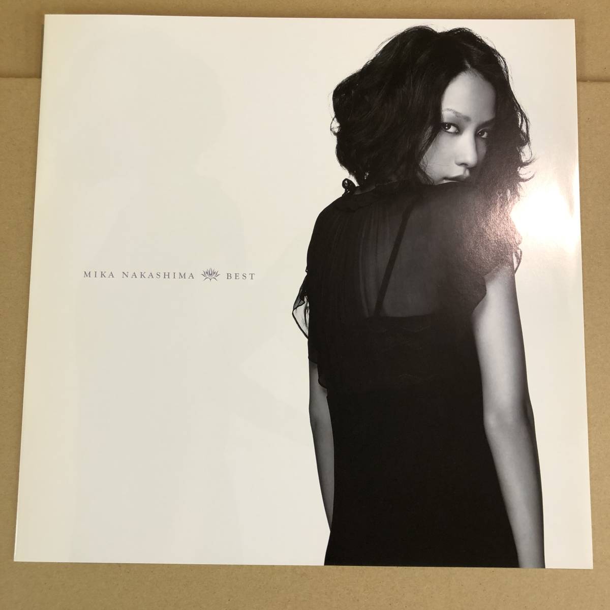 中島美嘉 | BEST（アナログ盤・完全生産限定盤）｜MIKA - NAKASHIMA