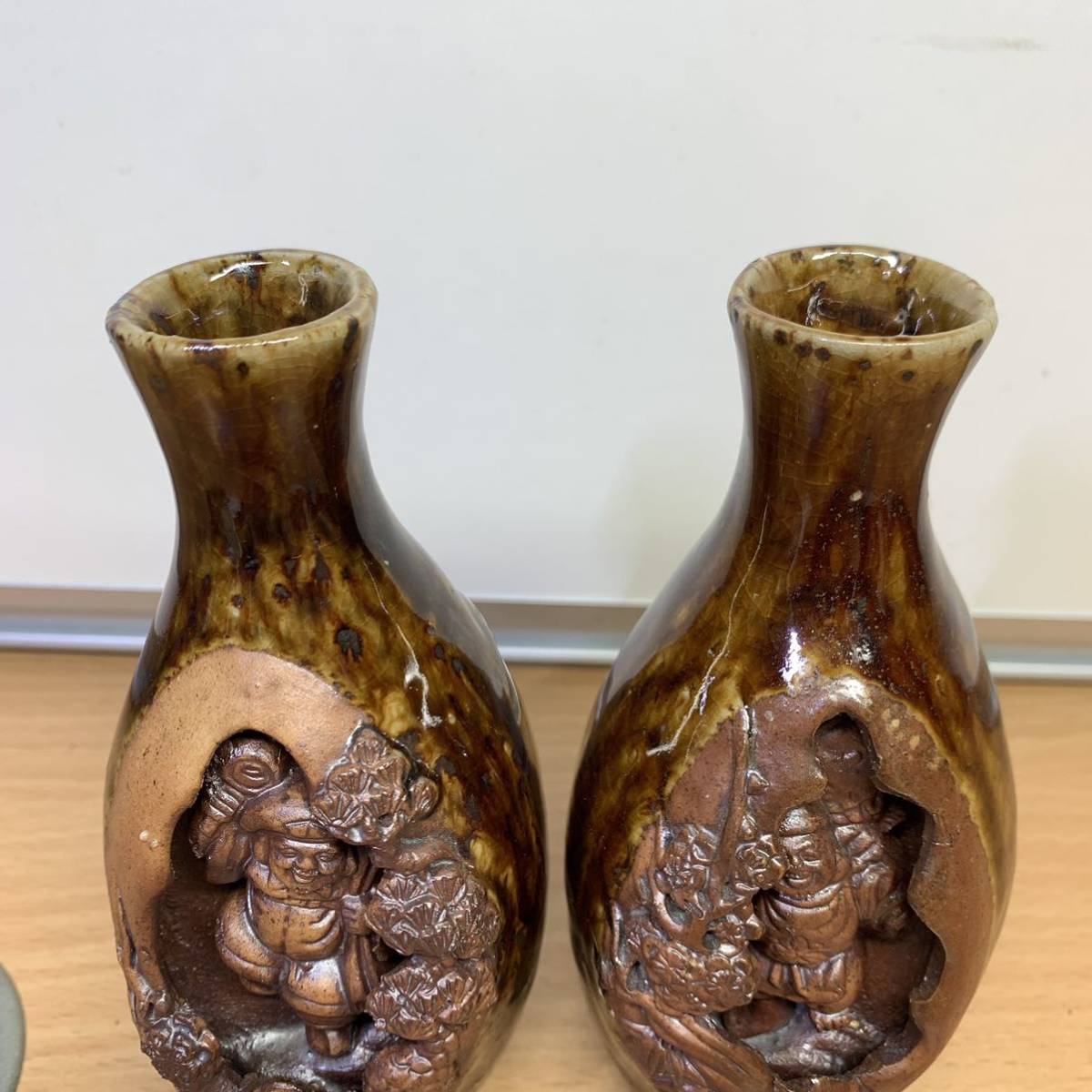 二六焼 ? 酒器 徳利 花瓶 一輪挿し 華道具 古美術 2本 彫刻 七福神